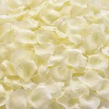 Artificial Silk Rose Petals (500–3000 pcs) – Romantic Wedding Decoration – Table or Aisle Scatter