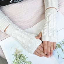 Women’s Faux Fur Arm Warmers – Plush Soft Cuffs – Elastic Winter Accessory